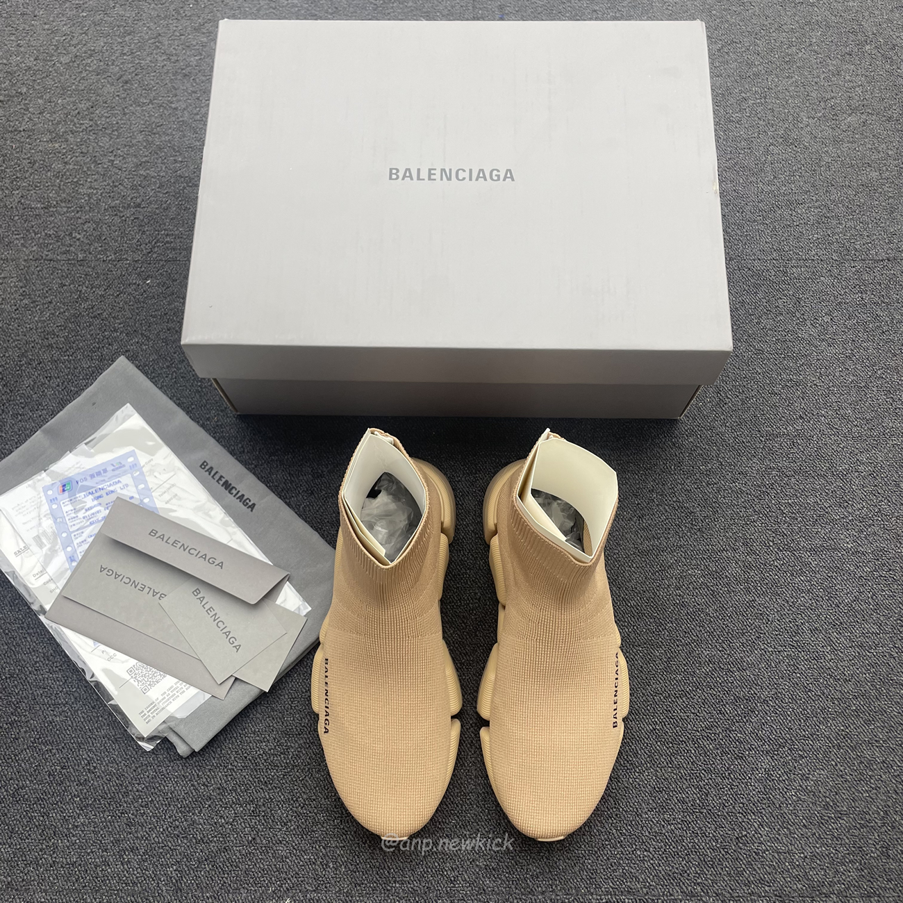 Balenciaga Speed 2.0 Beige Knit Sole Sock Sneakers (7) - newkick.cc